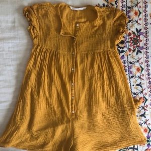 Mustard yellow linen like romper